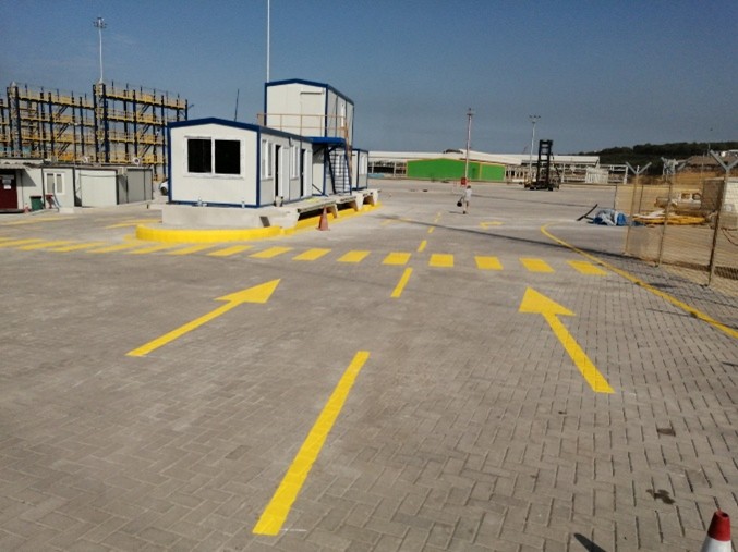 İskenderun Assan Limanı Liman İçi Yönlendirme Okları Liman İçi Yollar ve Konteyner İstif Alanları